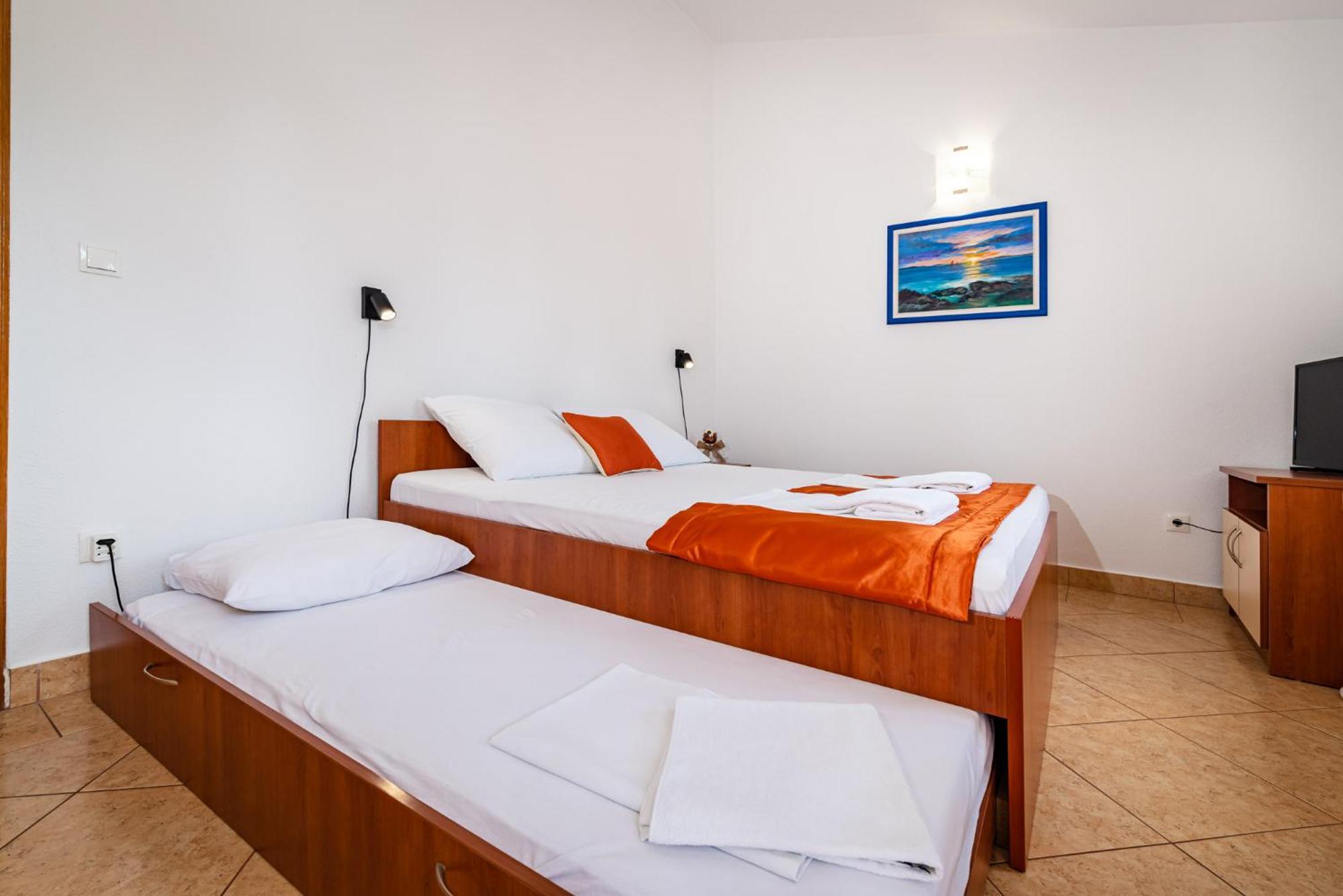 Apartments Prkacin 2 Стариград-Пакленица Екстериор снимка