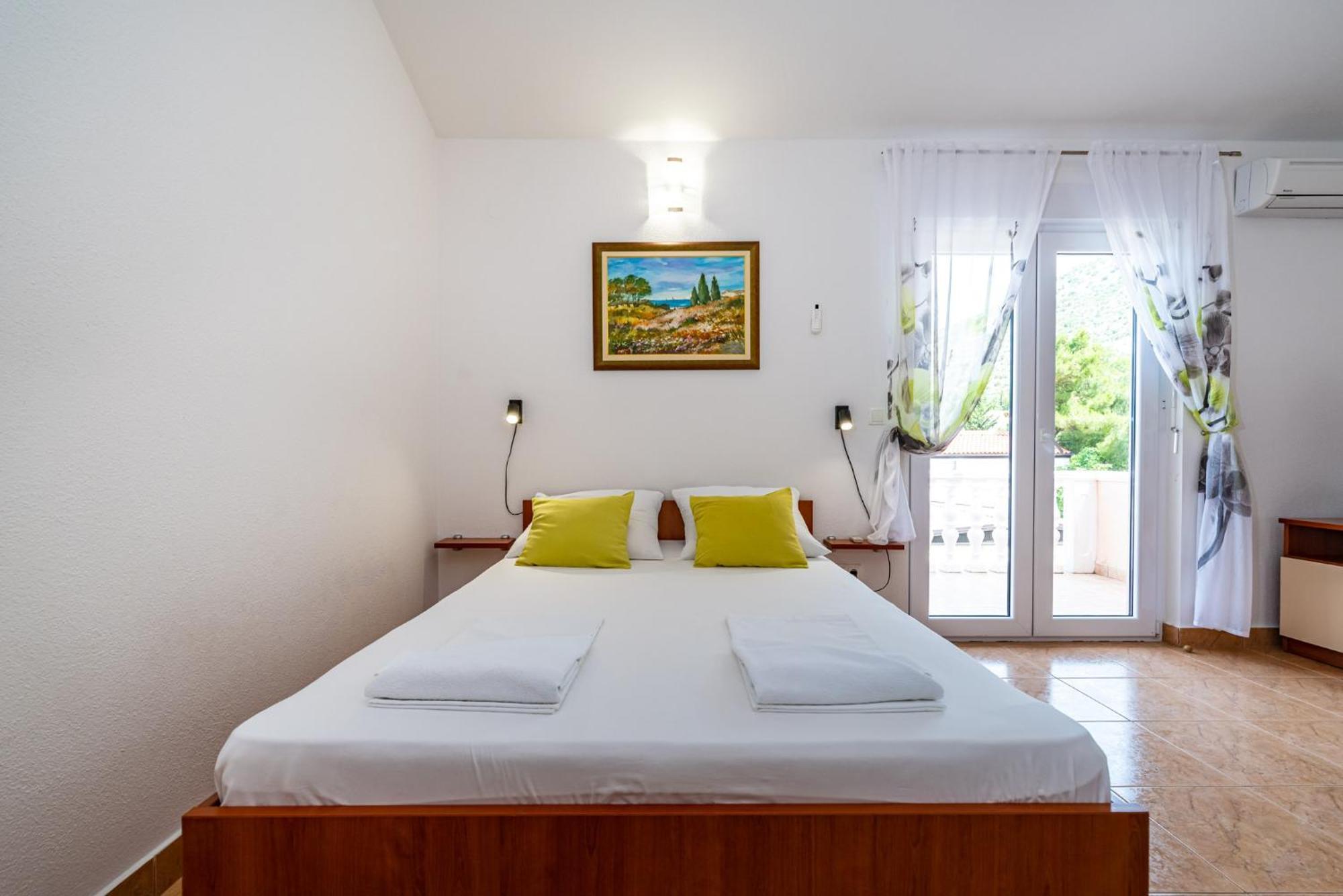 Apartments Prkacin 2 Стариград-Пакленица Екстериор снимка