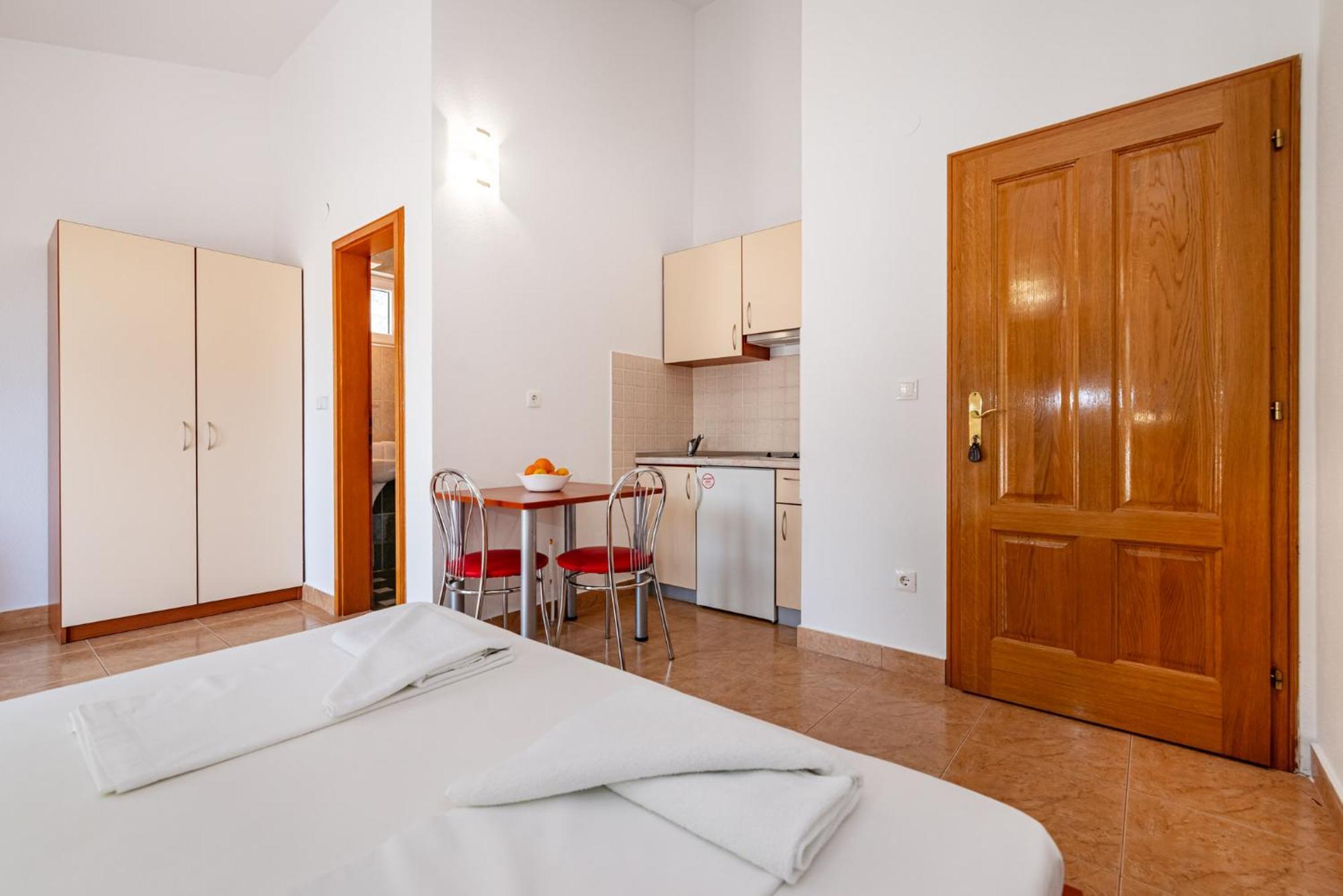 Apartments Prkacin 2 Стариград-Пакленица Екстериор снимка